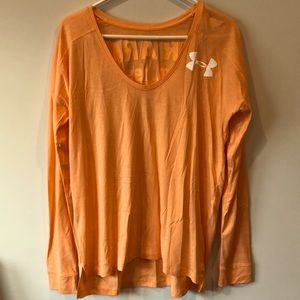 NWOT medium UA long sleeve